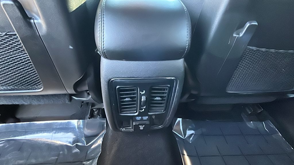 Thumbnail: 2021 Jeep Grand Cherokee - 30