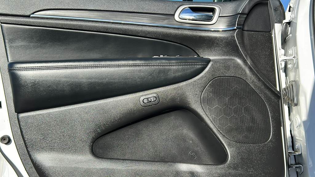 Thumbnail: 2021 Jeep Grand Cherokee - 29