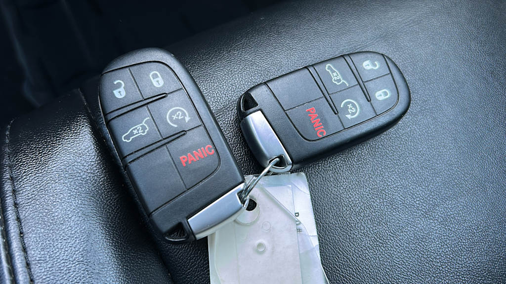 Thumbnail: 2021 Jeep Grand Cherokee - 17