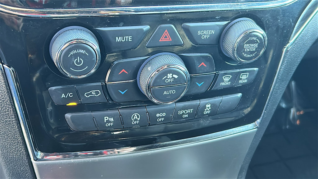 Thumbnail: 2021 Jeep Grand Cherokee - 23