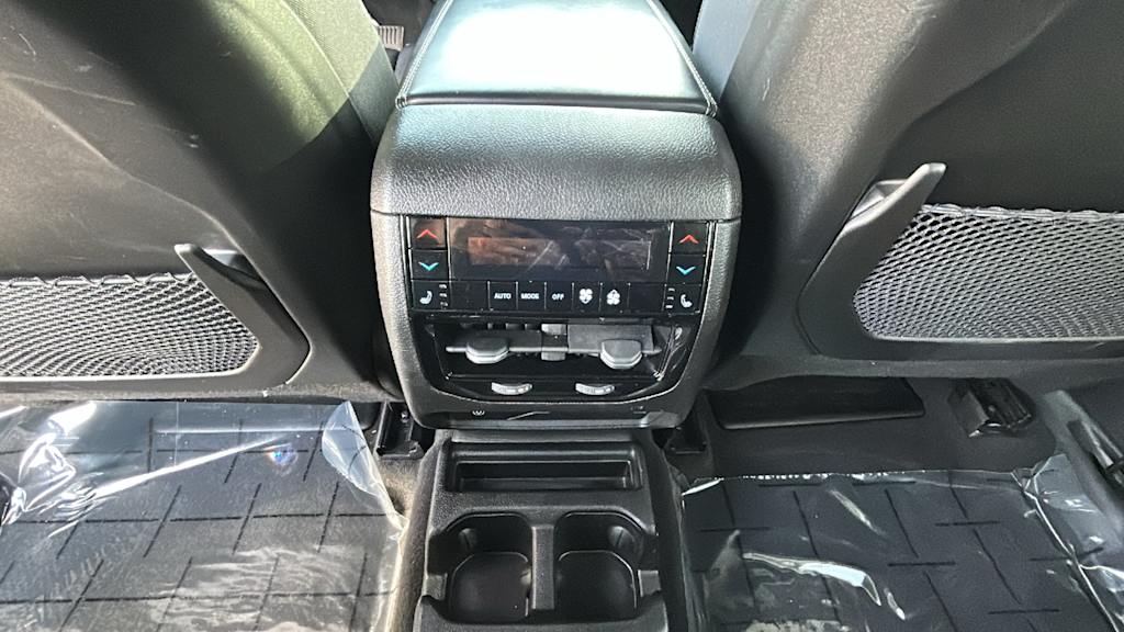 Thumbnail: 2021 Jeep Grand Cherokee L - 30