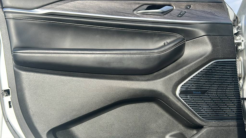 Thumbnail: 2021 Jeep Grand Cherokee L - 29