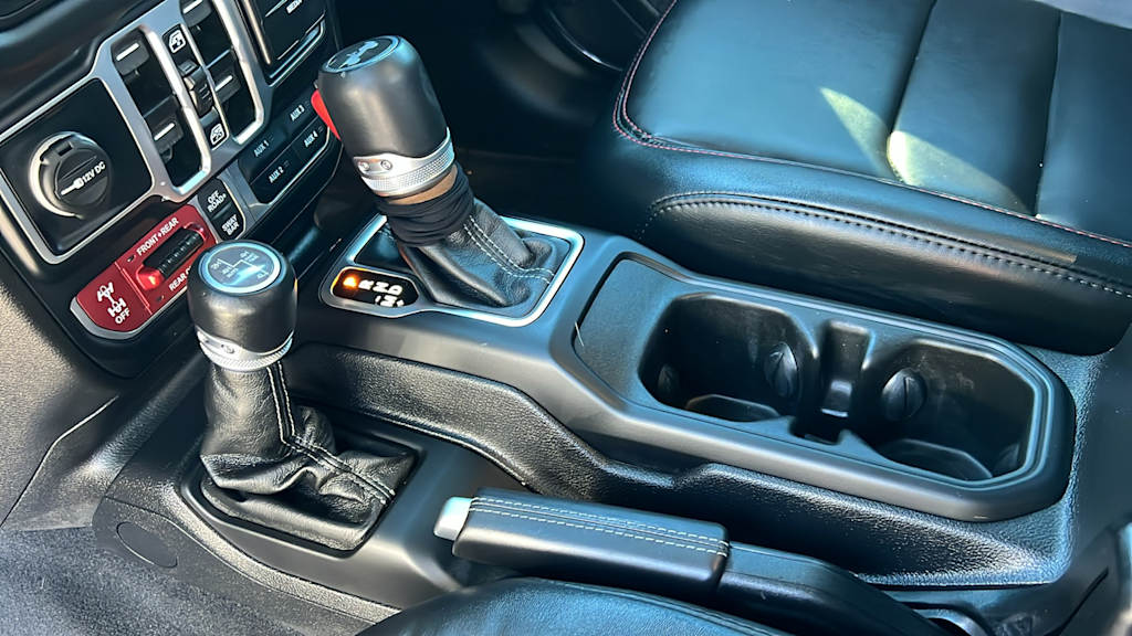 Thumbnail: 2025 Jeep Wrangler - 15