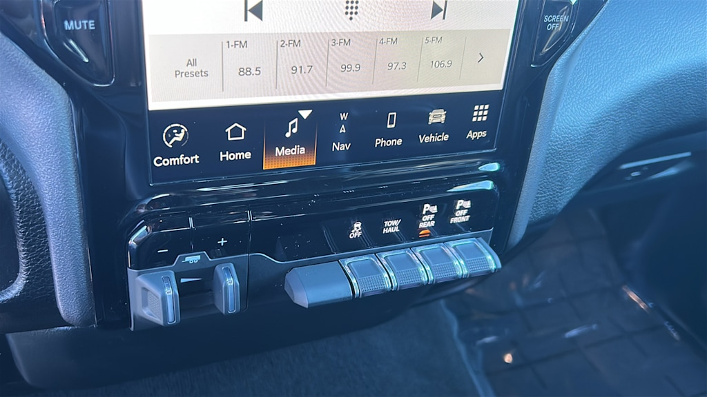 Thumbnail: 2023 RAM 1500 - 23