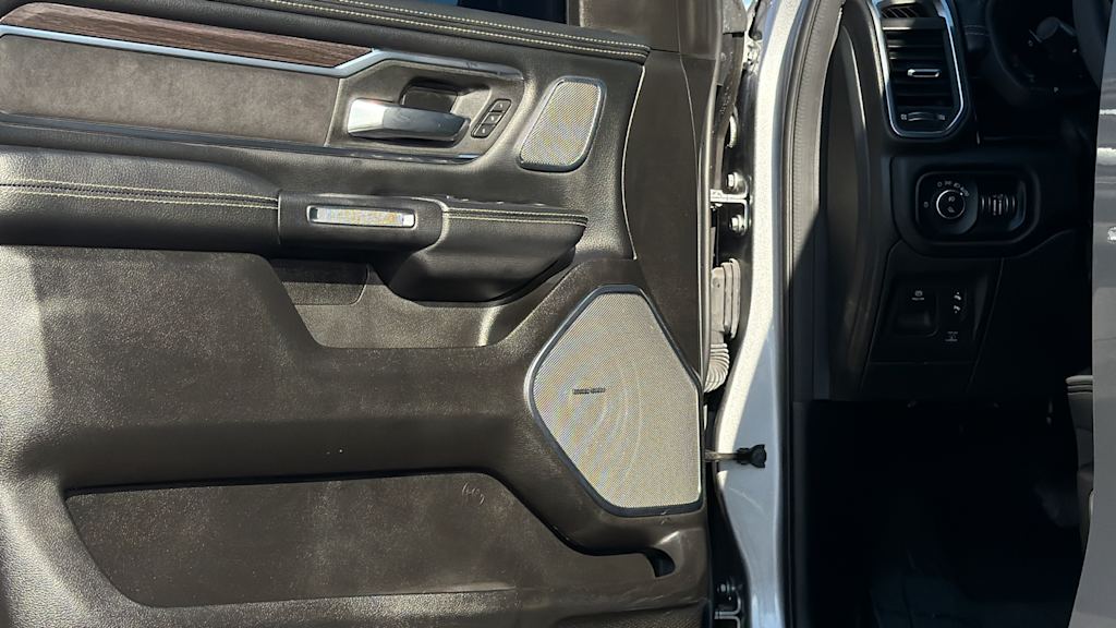 Thumbnail: 2025 RAM 1500 - 27