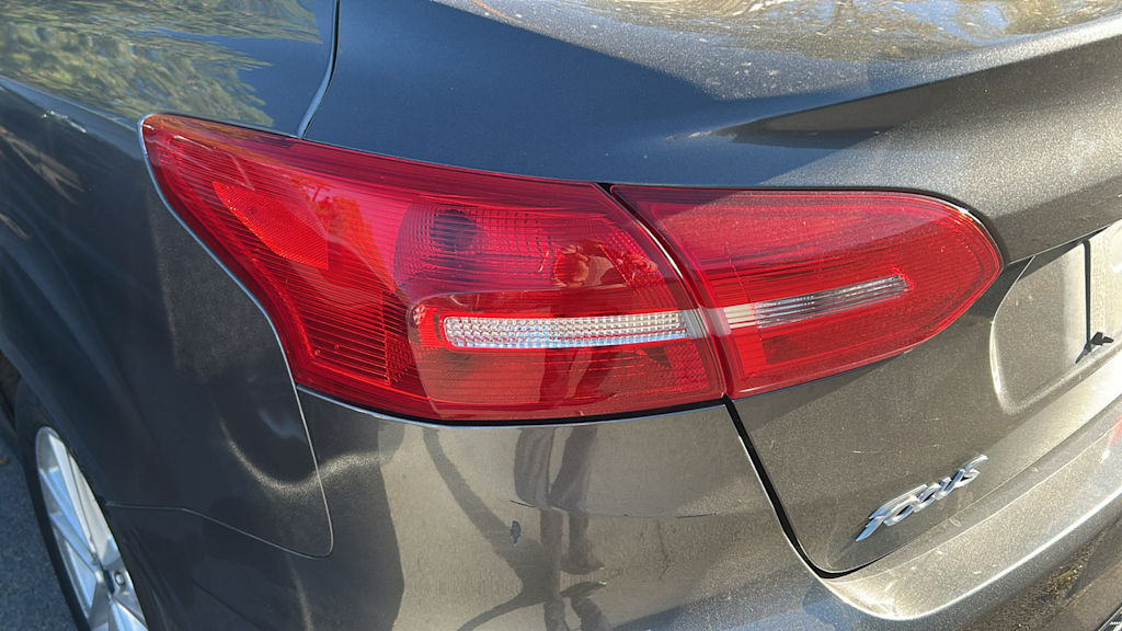 Thumbnail: 2015 Ford Focus - 11