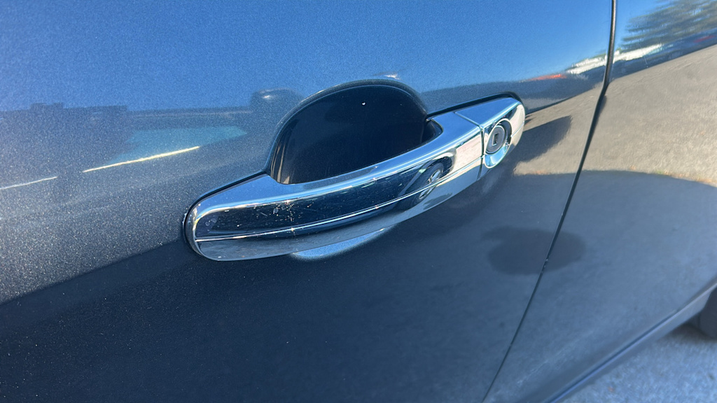Thumbnail: 2015 Ford Focus - 8