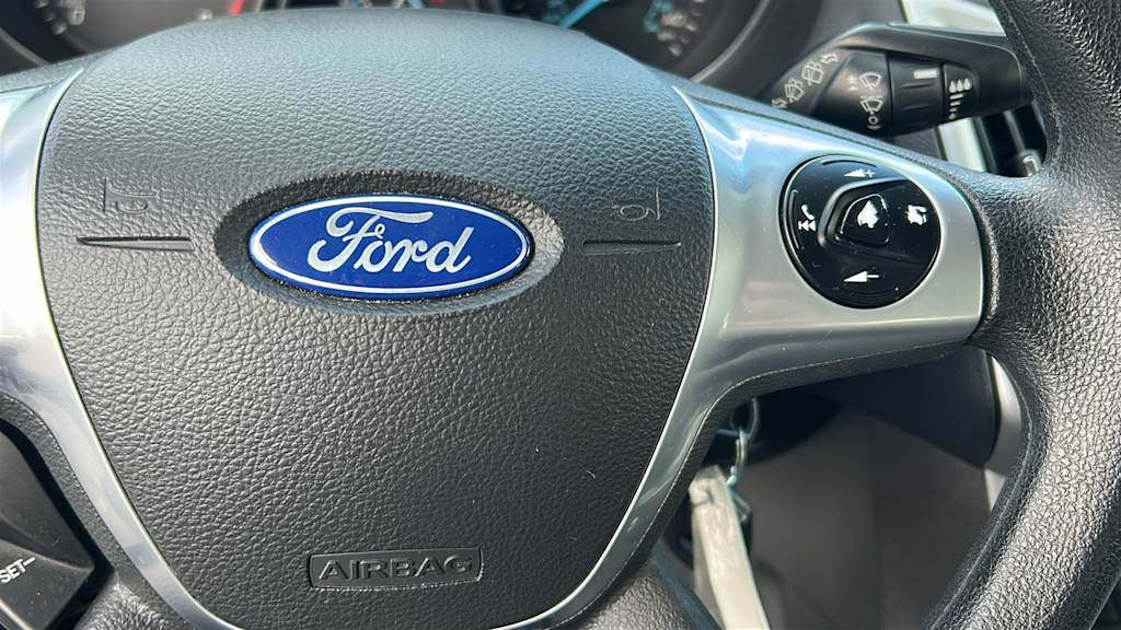 Thumbnail: 2014 Ford Focus - 25