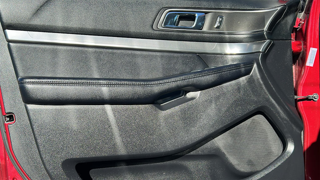 Thumbnail: 2018 Ford Explorer - 29