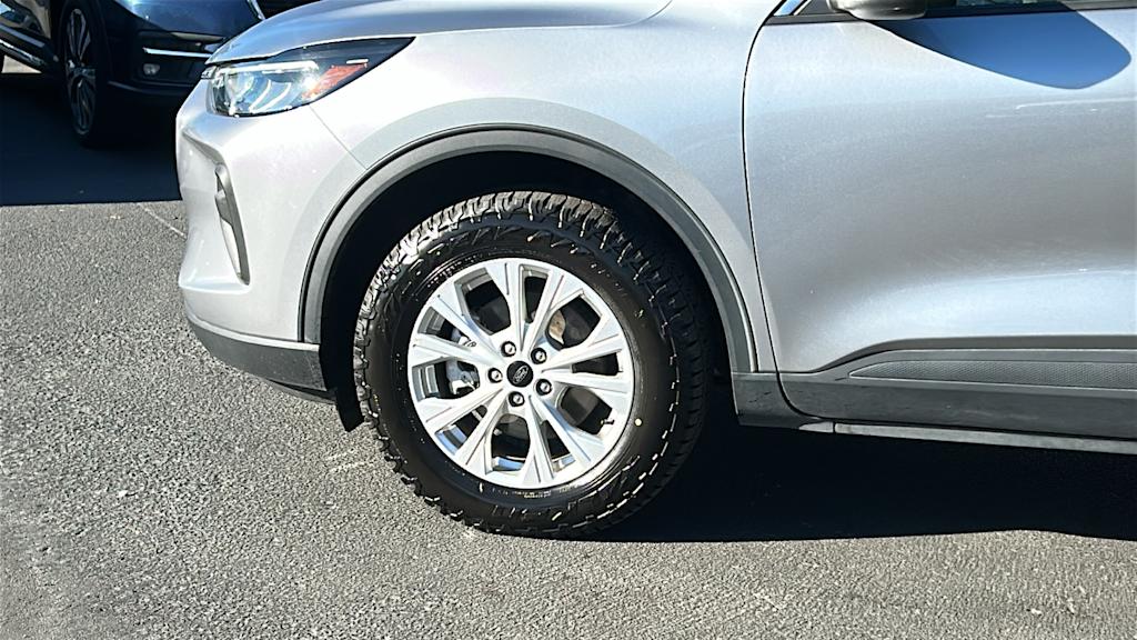 Thumbnail: 2024 Ford Escape - 8