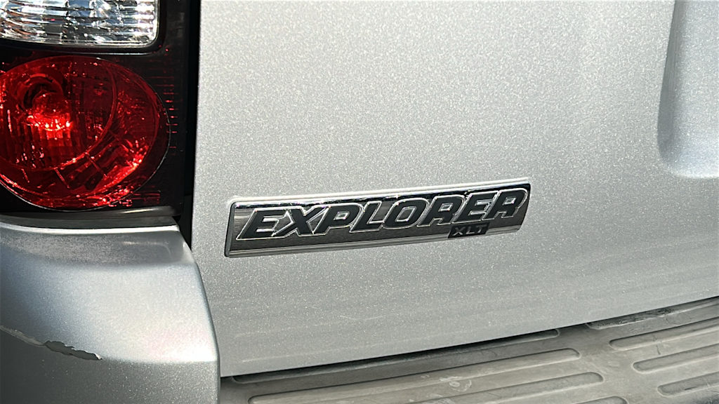 Thumbnail: 2010 Ford Explorer - 7