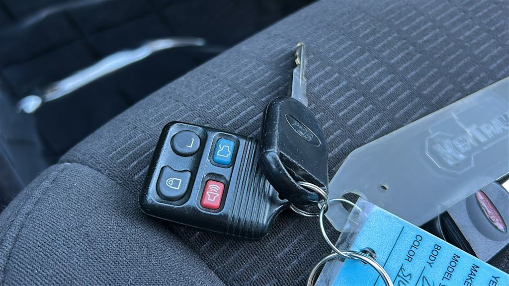 Thumbnail: 2010 Ford Explorer - 29
