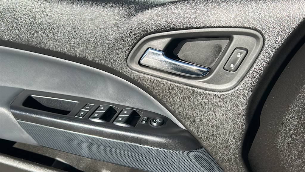 Thumbnail: 2017 Chevrolet Colorado - 27