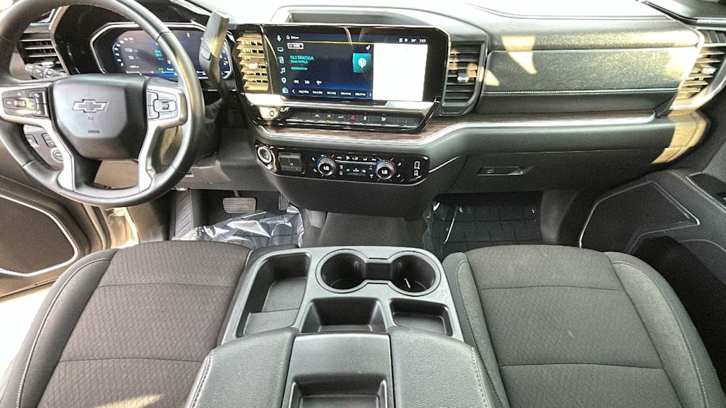 Thumbnail: 2026 Chevrolet Silverado 1500 - 12