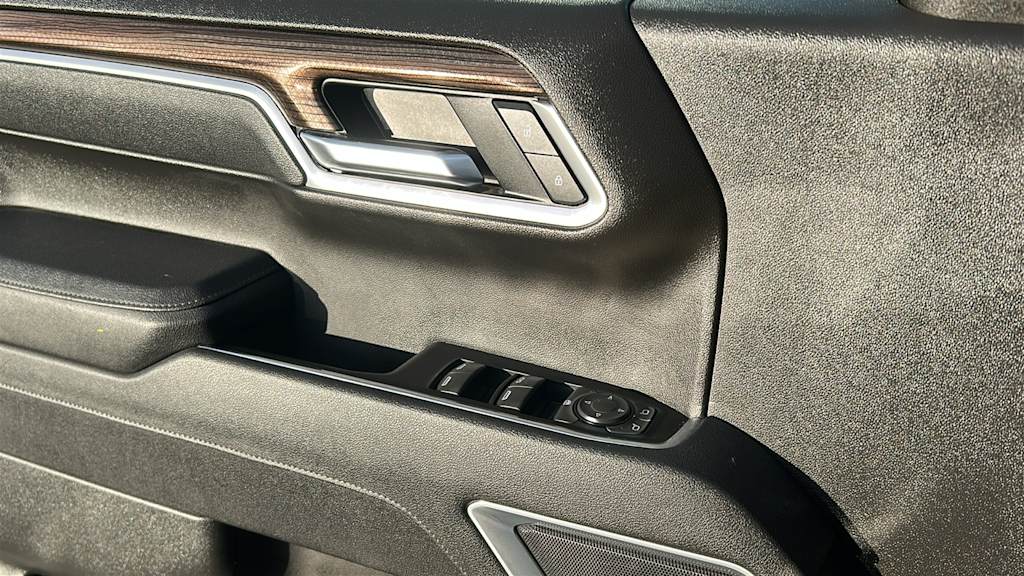 Thumbnail: 2026 Chevrolet Silverado 1500 - 28