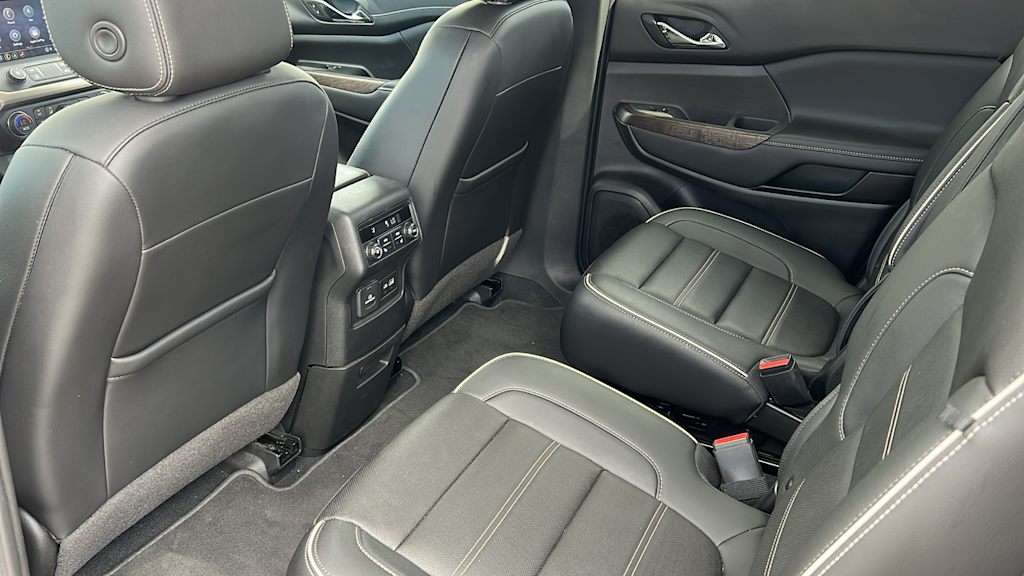 Thumbnail: 2022 GMC Acadia - 12
