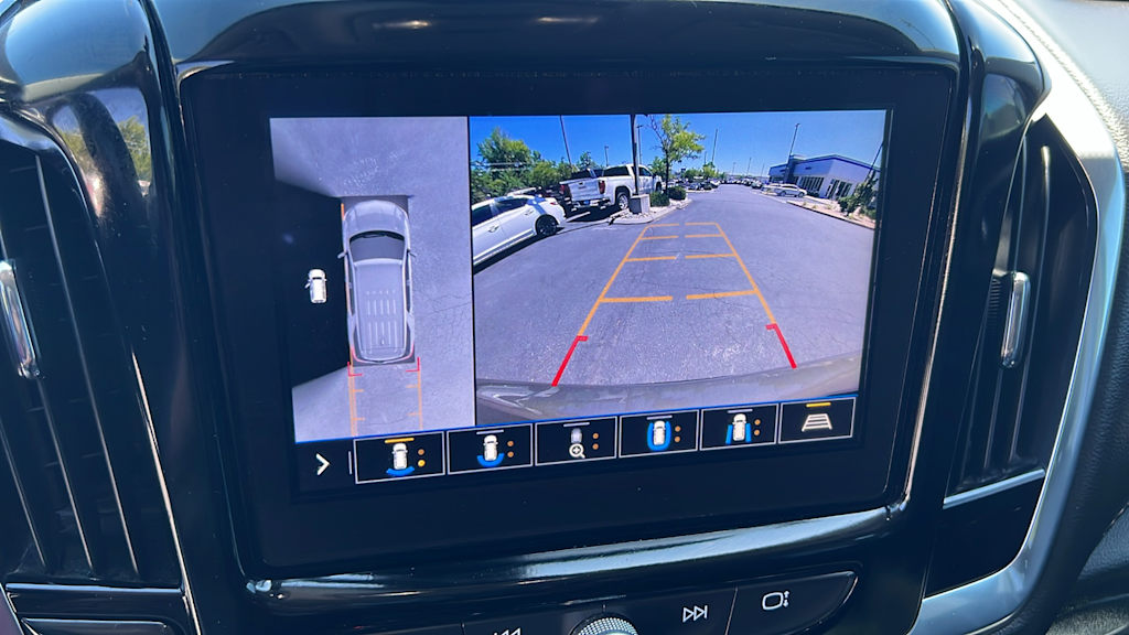 Thumbnail: 2020 Chevrolet Traverse - 24