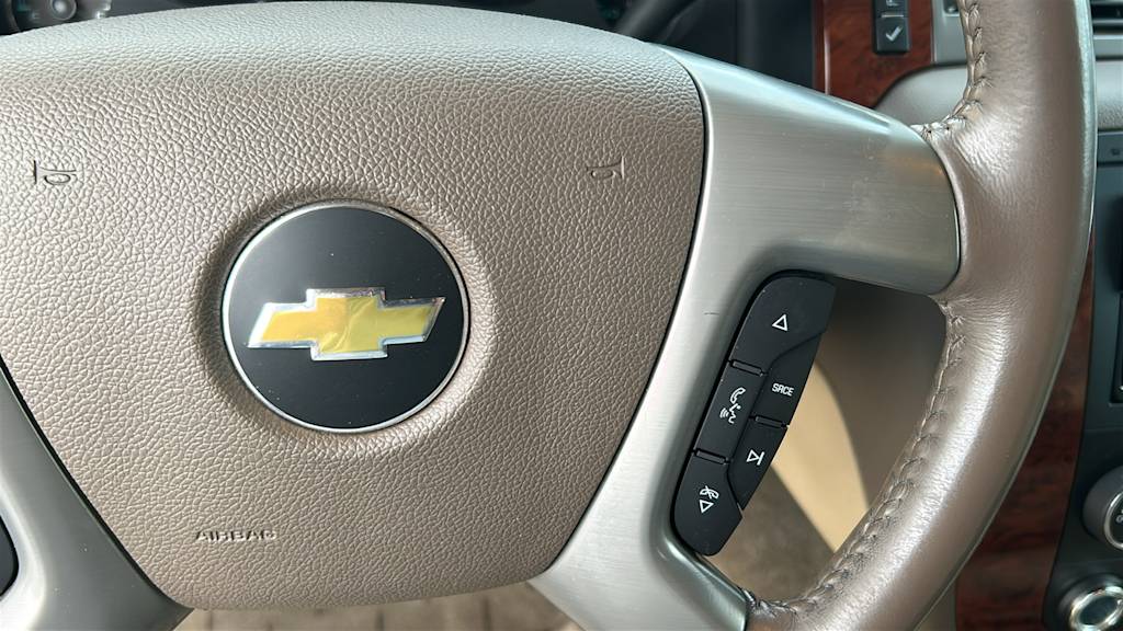 Thumbnail: 2012 Chevrolet Tahoe - 26