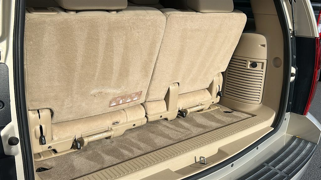 Thumbnail: 2012 Chevrolet Tahoe - 9