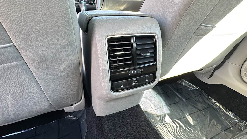 Thumbnail: 2016 Volkswagen Passat - 29