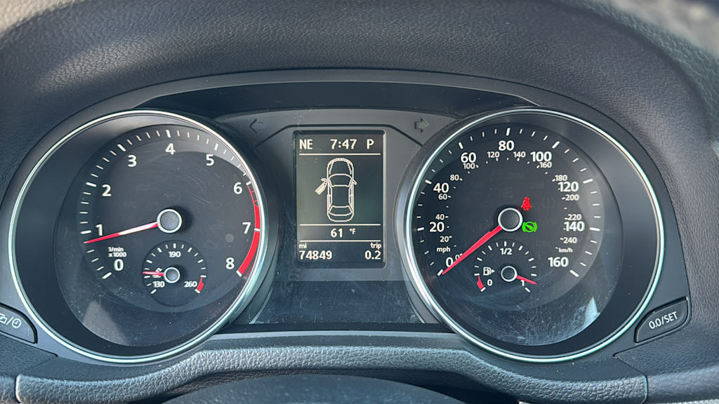 Thumbnail: 2016 Volkswagen Passat - 16