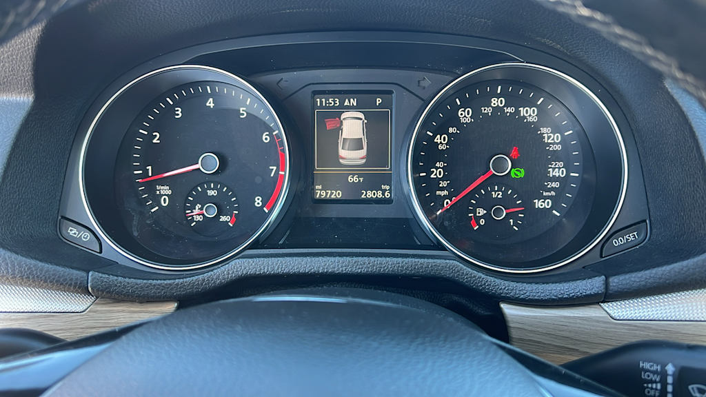 Thumbnail: 2017 Volkswagen Passat - 15