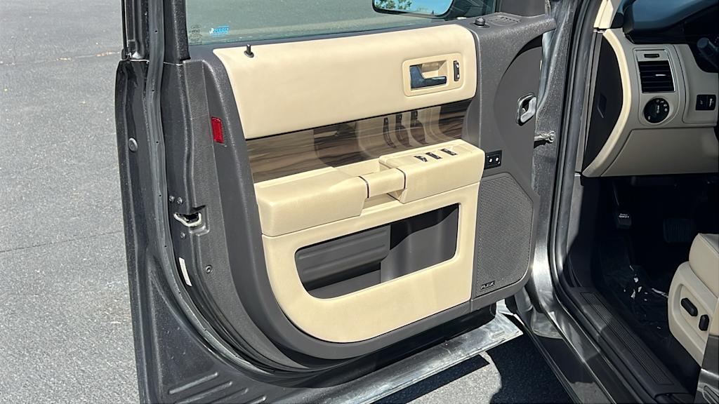 Thumbnail: 2016 Ford Flex - 29
