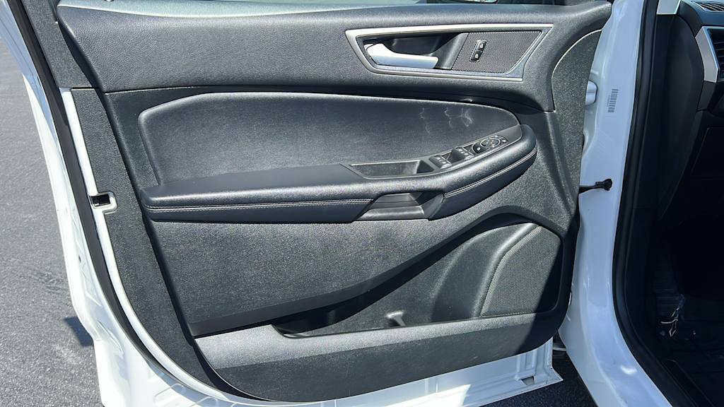 2023 Ford Edge SEL 29