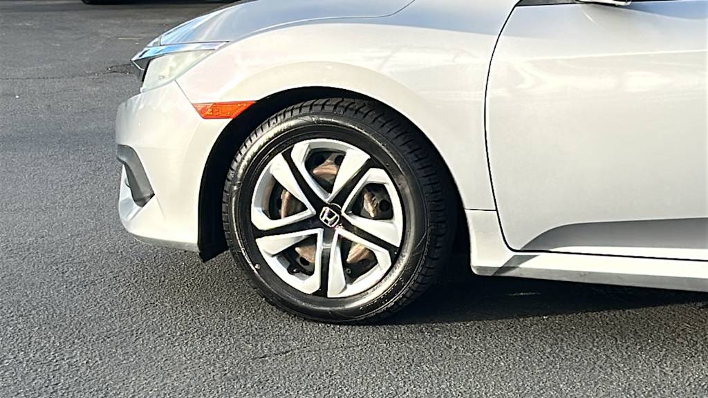 Thumbnail: 2016 Honda Civic - 8