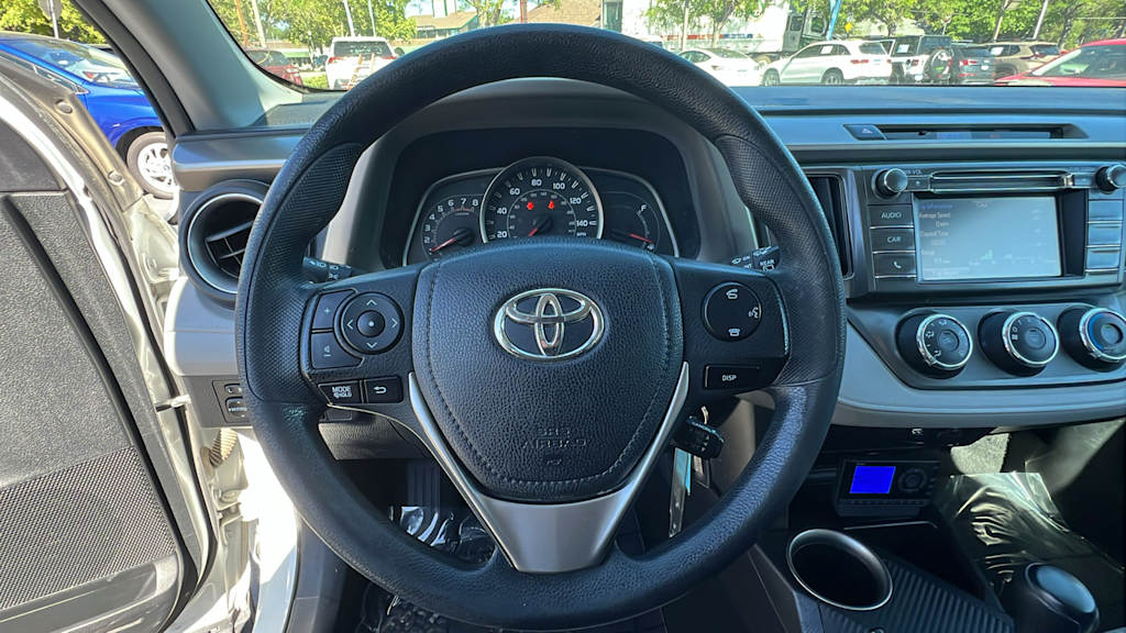 Thumbnail: 2015 Toyota RAV4 - 9