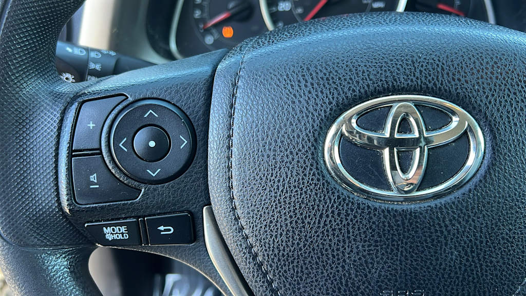 Thumbnail: 2015 Toyota RAV4 - 25