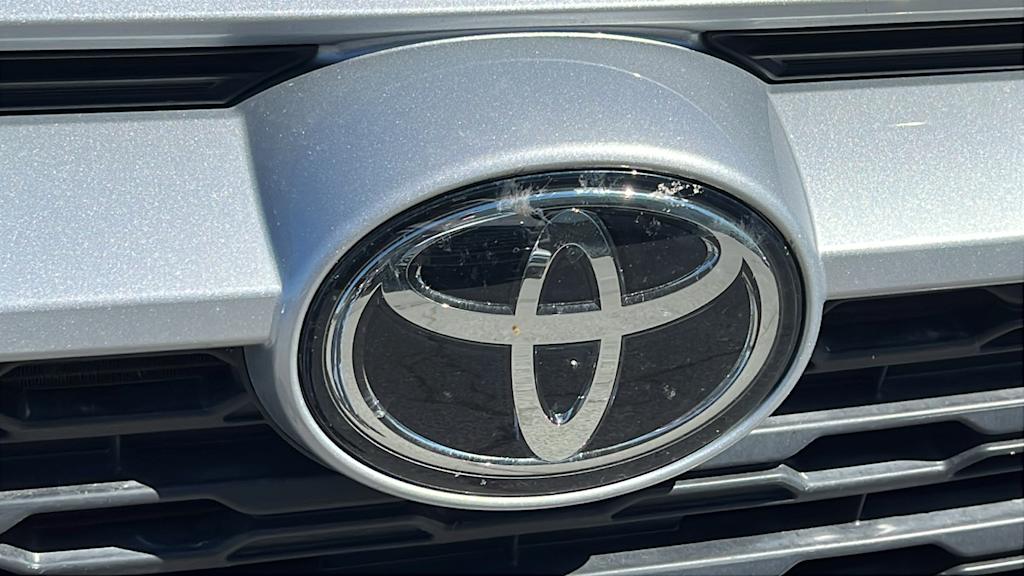 2023 Toyota RAV4 LE 4
