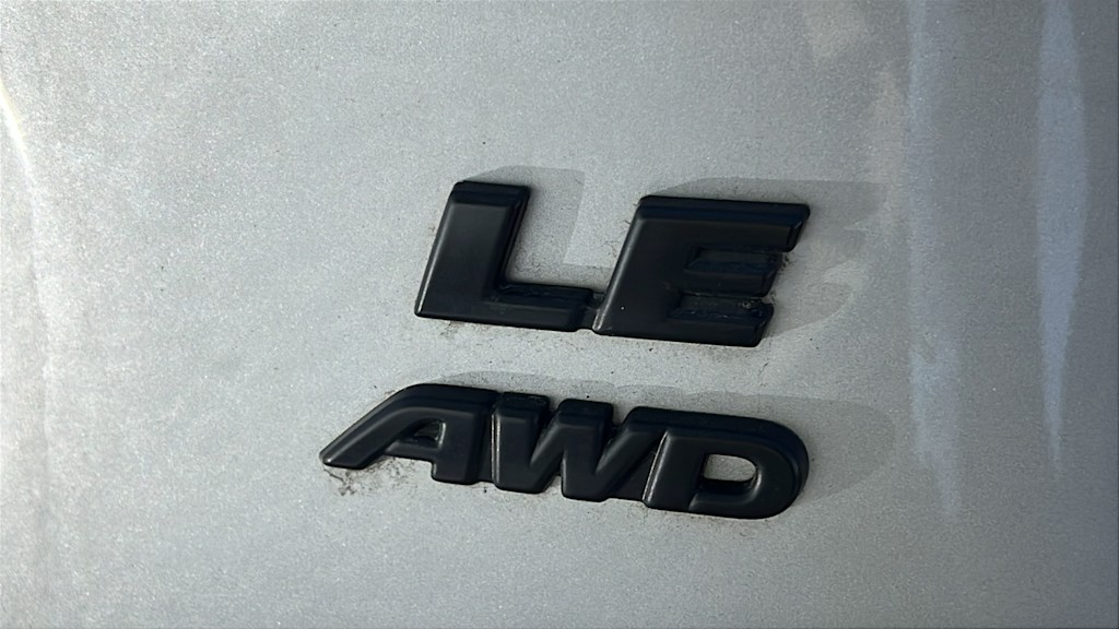 2023 Toyota RAV4 LE 7