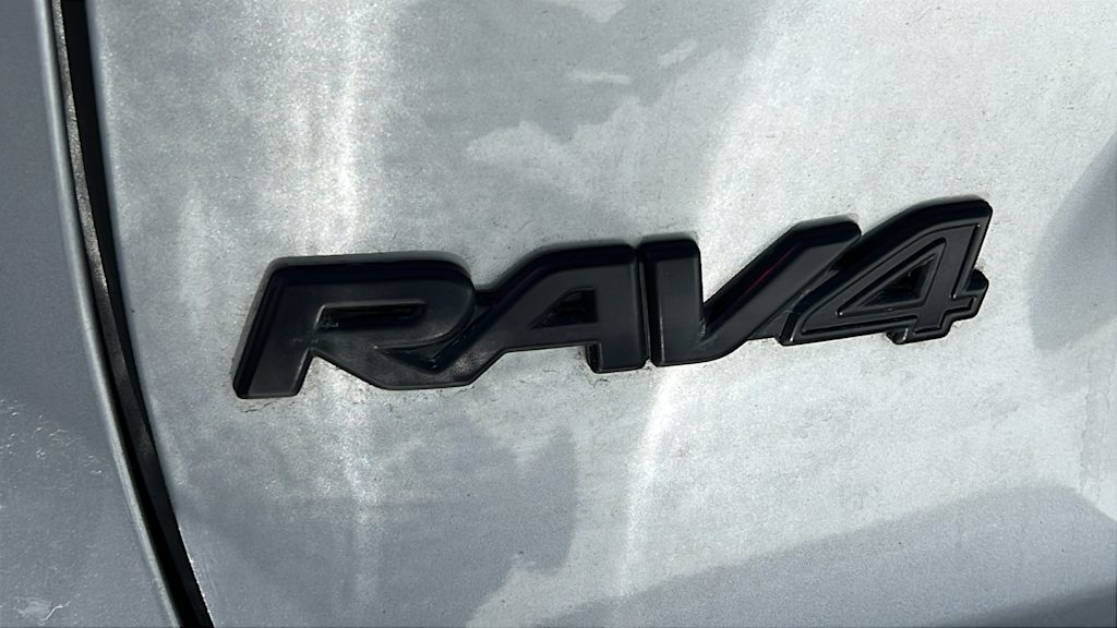 2023 Toyota RAV4 LE 16