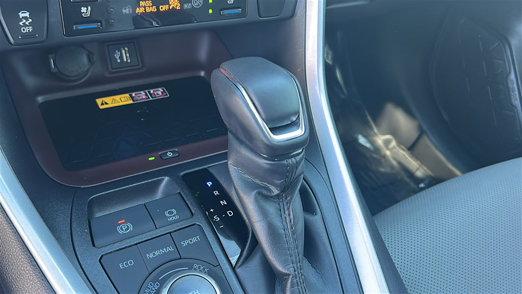 Thumbnail: 2025 Toyota RAV4 - 14
