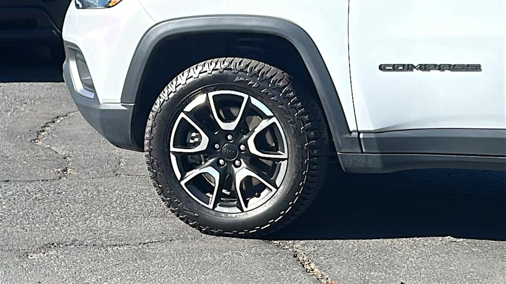 Thumbnail: 2024 Jeep Compass - 8