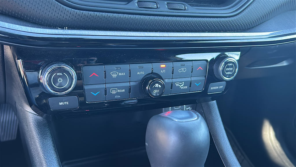 Thumbnail: 2024 Jeep Compass - 23