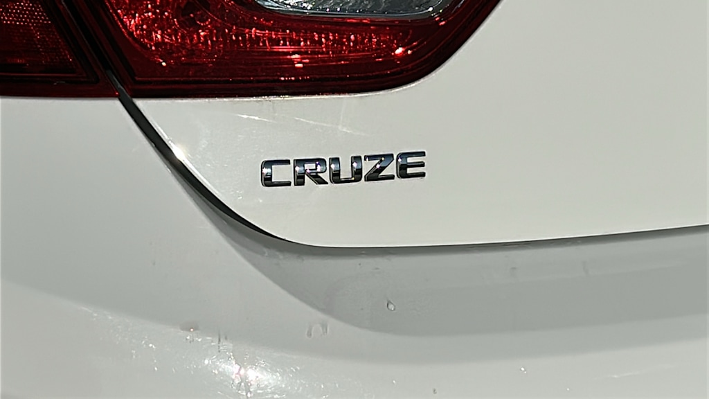 Thumbnail: 2019 Chevrolet Cruze - 7