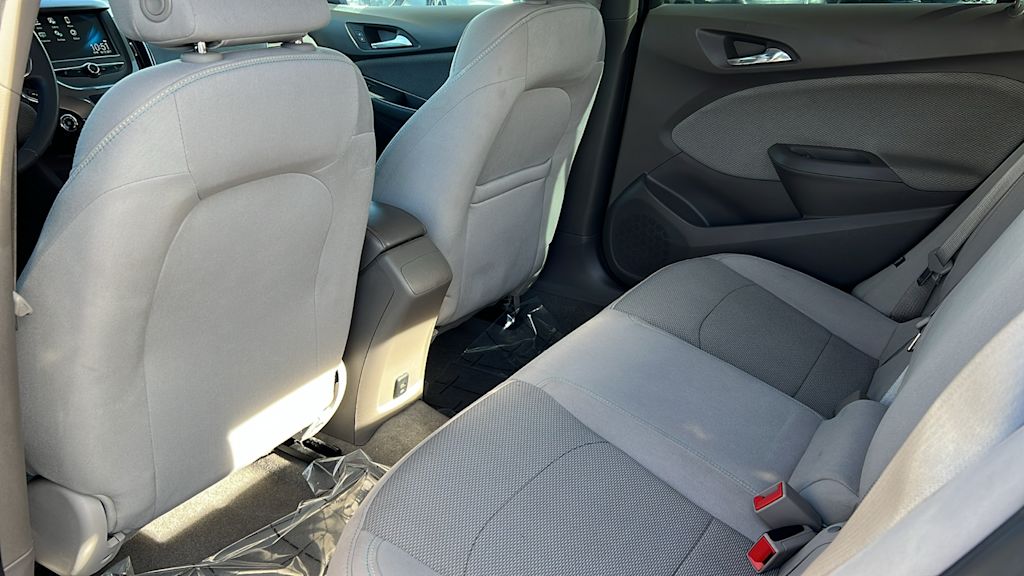 Thumbnail: 2018 Chevrolet Cruze - 12