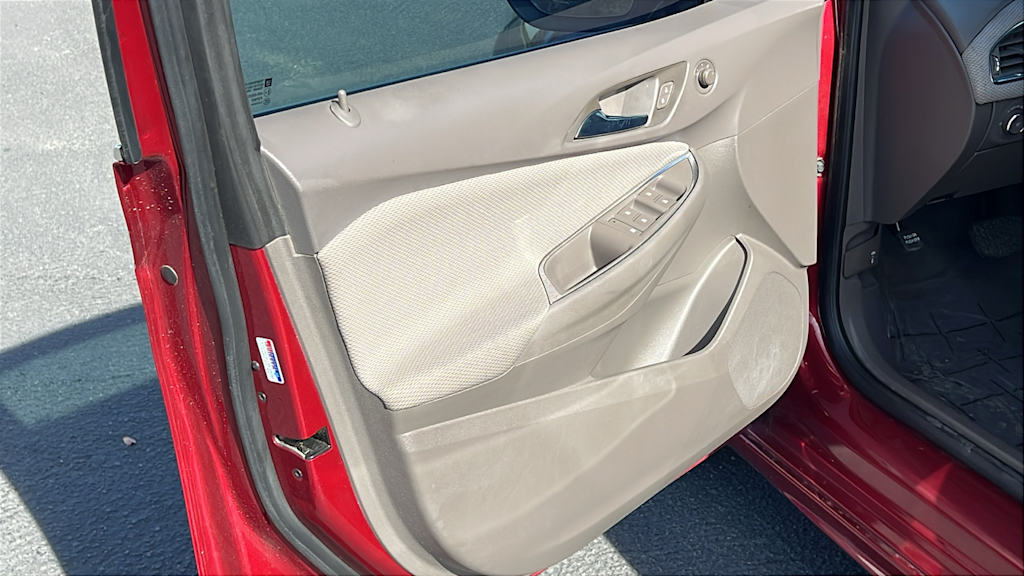 Thumbnail: 2018 Chevrolet Cruze - 29