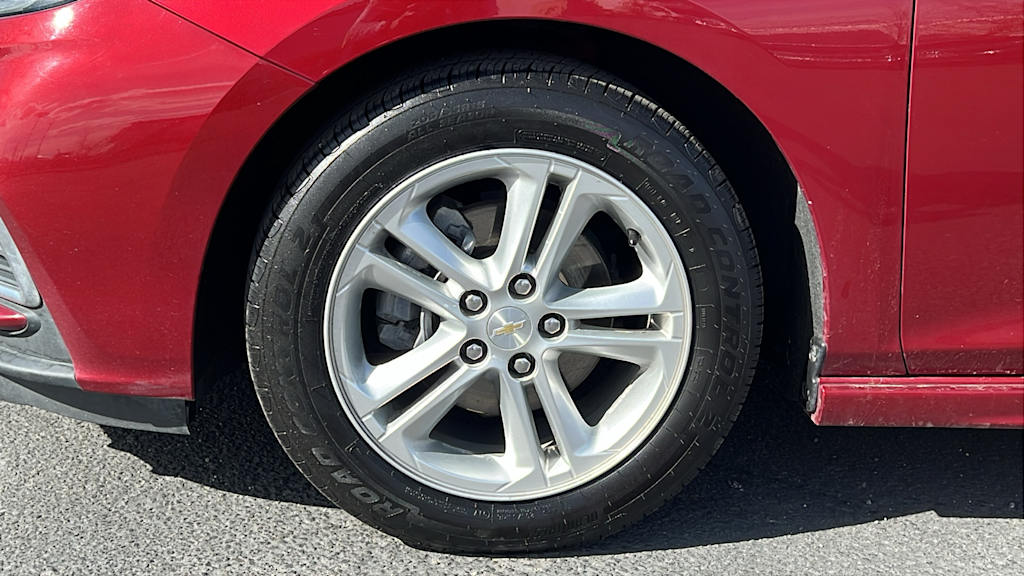 Thumbnail: 2018 Chevrolet Cruze - 8