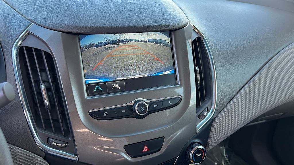 Thumbnail: 2018 Chevrolet Cruze - 24