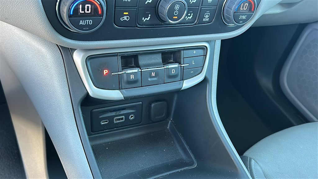 Thumbnail: 2023 GMC Terrain - 21