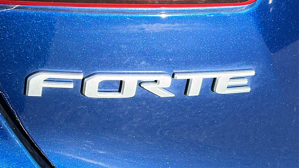 Thumbnail: 2023 Kia Forte - 7