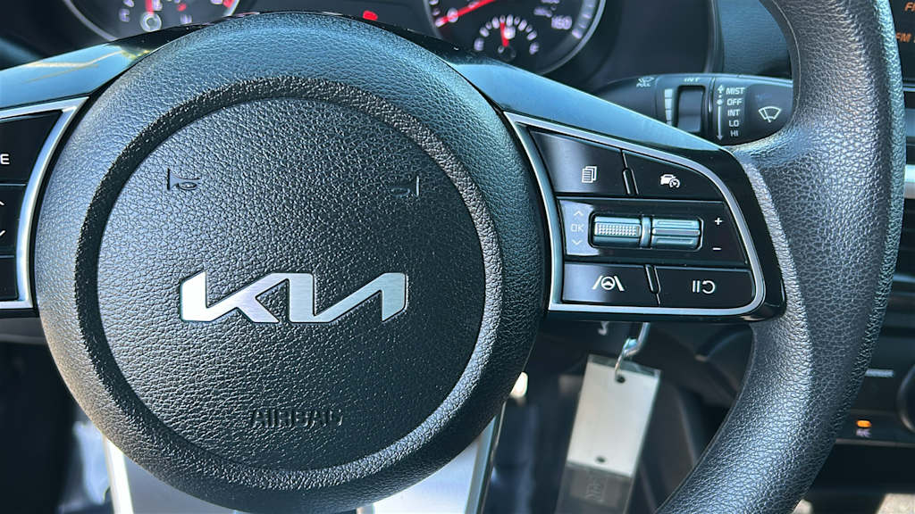 Thumbnail: 2023 Kia Forte - 26