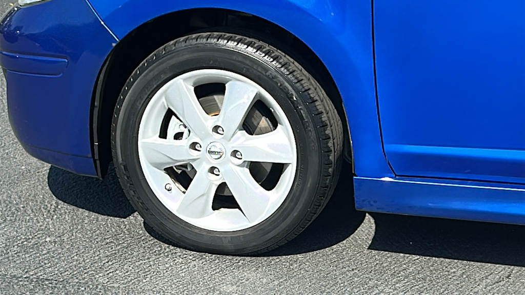 Thumbnail: 2012 Nissan Versa - 7