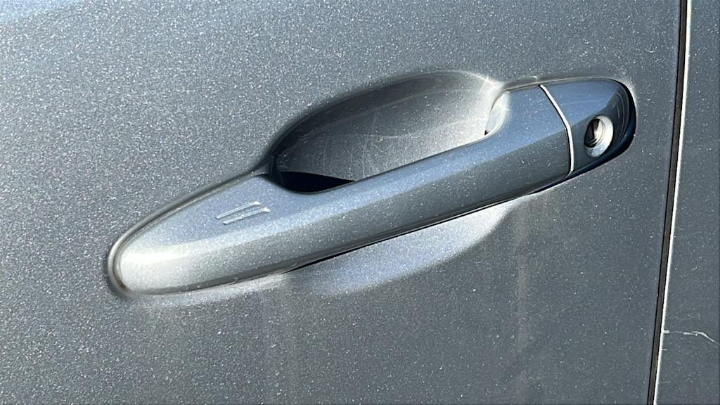 Thumbnail: 2018 Toyota Tacoma - 11