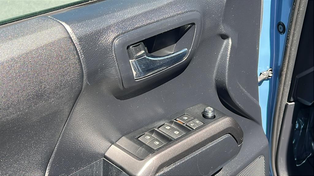 Thumbnail: 2019 Toyota Tacoma - 28
