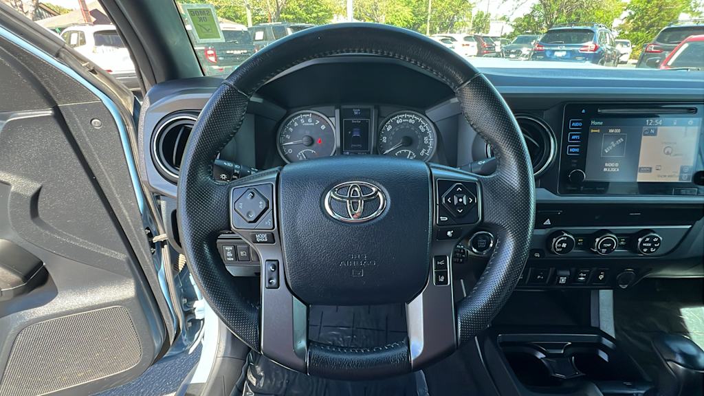 Thumbnail: 2019 Toyota Tacoma - 9