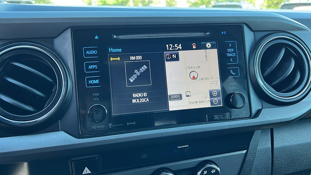 Thumbnail: 2019 Toyota Tacoma - 14